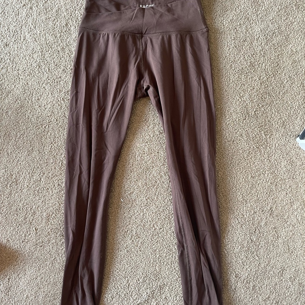 Brown High-Waisted Leggings